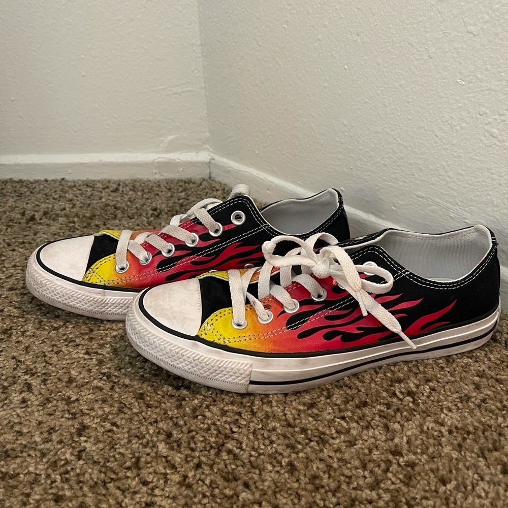 ✨Limited Edition Flame Converse✨